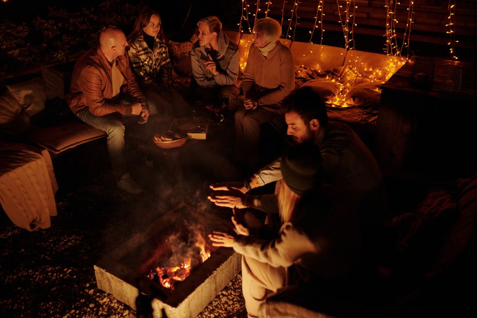 20 Fire Pit Ideas to Warm Up Your Backyard in 2026