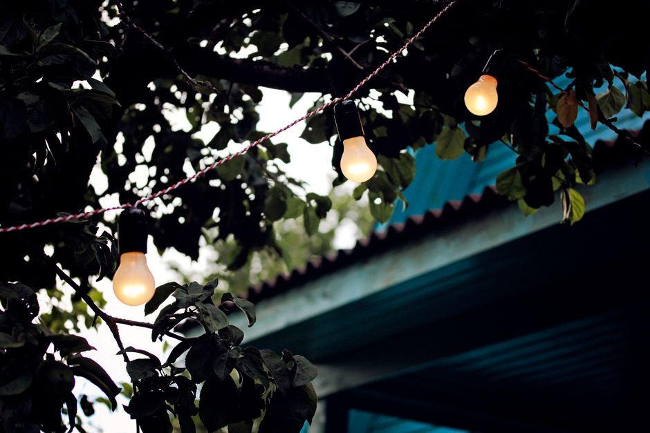 Outdoor Lighting Ideas and Costs for Your Backyard in 2026